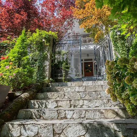Mozart Guest House Seattle Bed And Breakfast